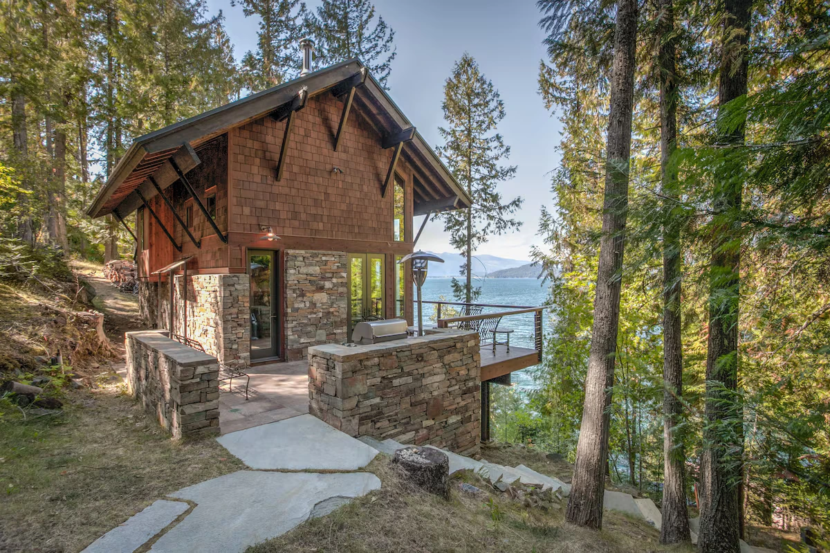 A Sun Valley mountain ski cabin short-term rental in Idaho