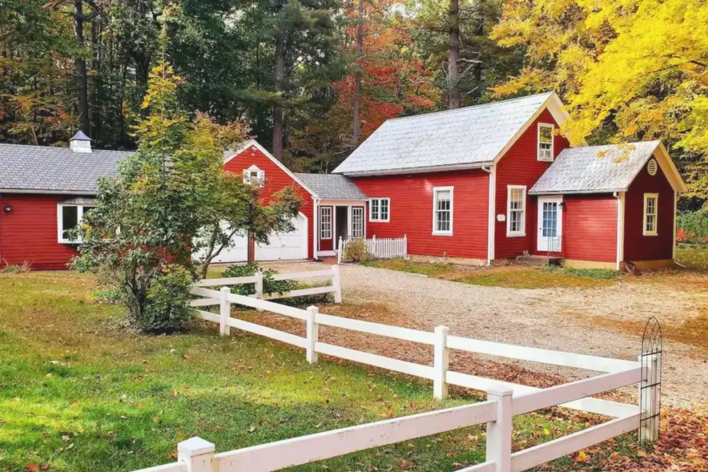 Mystic Connecticut coastal historic-cottage short-term rental property