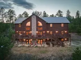 Black Hills South Dakota cabin short-term rental property